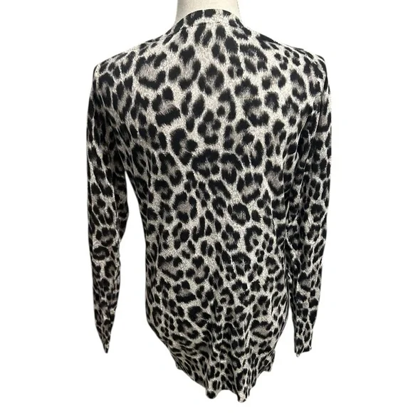 {MICHAEL Michael Kors} Black and White Leopard V-Neck Sweater - Picture 2 of 4
